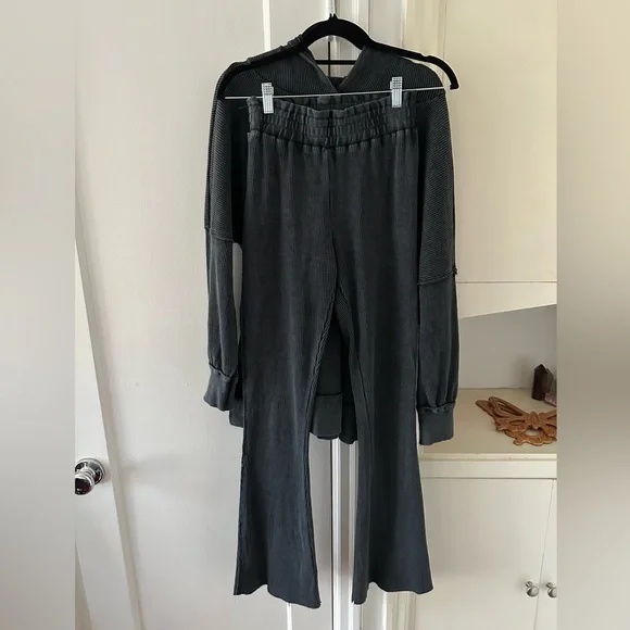 Black Free People On The Go Set - Picture 2 of 4